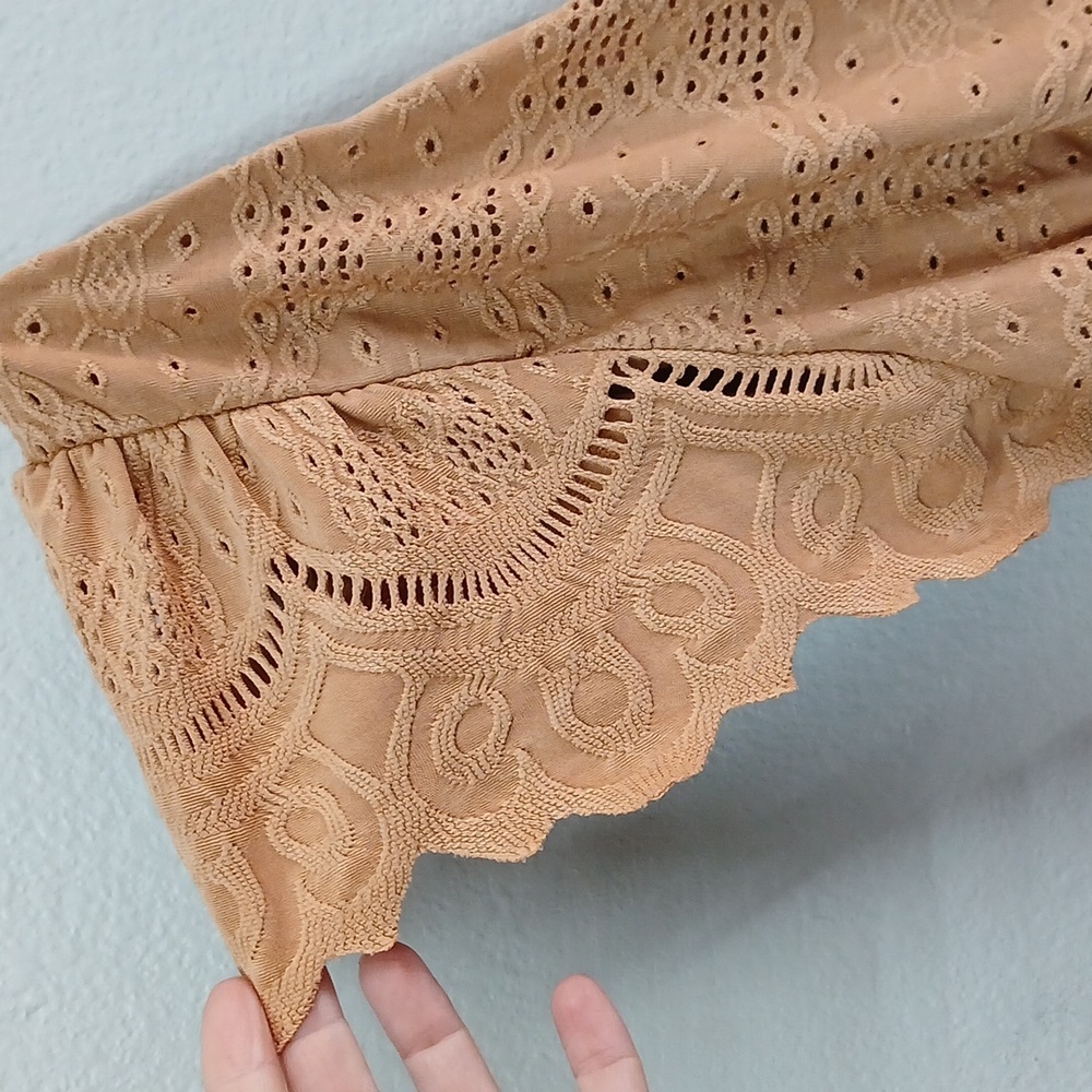 Urban Romantics Crop Top XS eyelet Design - Picture 2 of 6